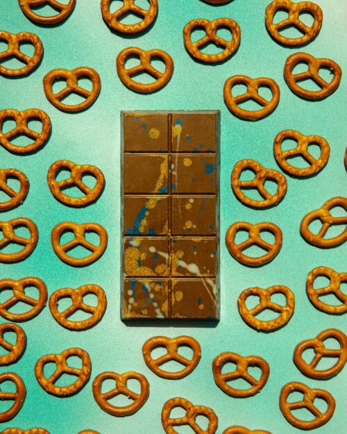 FIX CHOCOLATE DUBAI PICK UP A PRETZEL