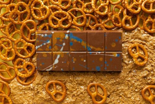 FIX CHOCOLATE DUBAI PICK UP A PRETZEL
